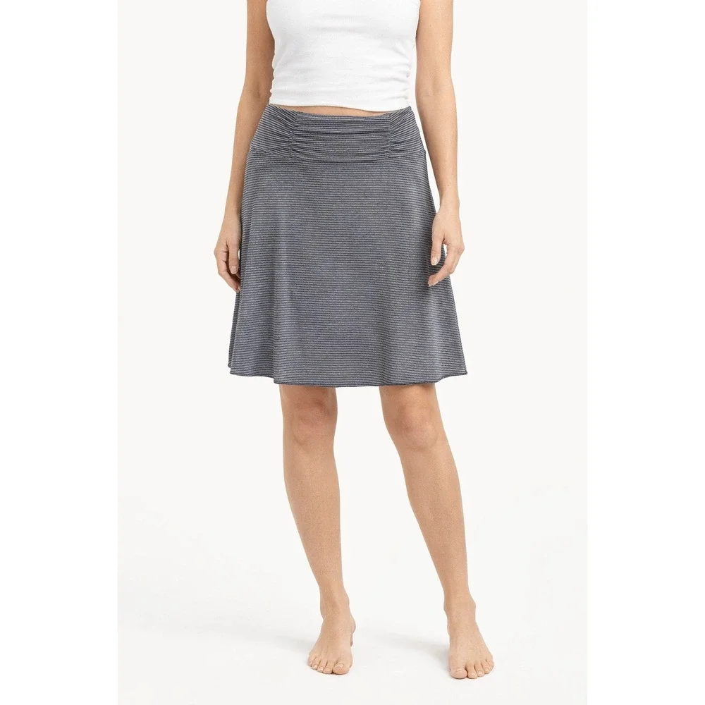 Gray Black Striped Knit Skirt A‑Line Stretch Travel Comfort Medium